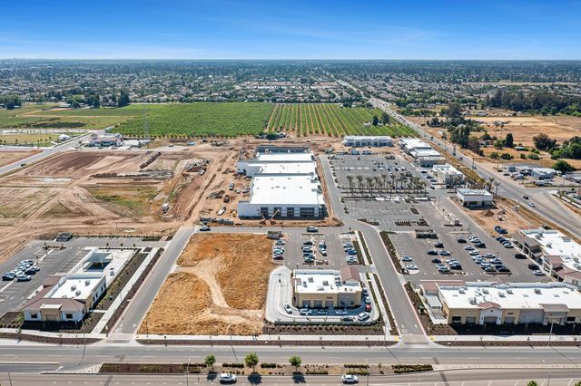 2549 Whiteash Avenue, Clovis, CA 93619