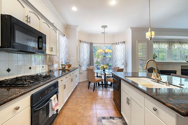 2549 Whiteash Avenue, Clovis, CA 93619