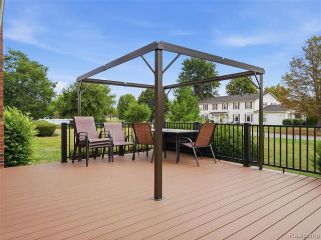 7020 Camelot Drive, Canton, MI 48187
