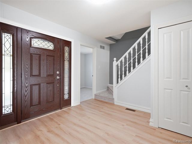 7020 Camelot Drive, Canton, MI 48187