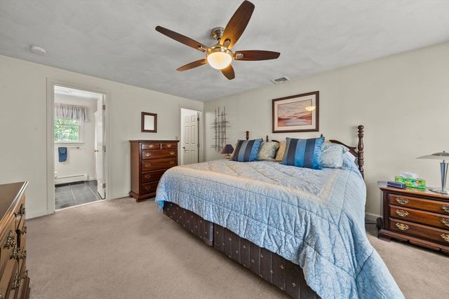 31 Emerald Dr, Lynn, MA 01904