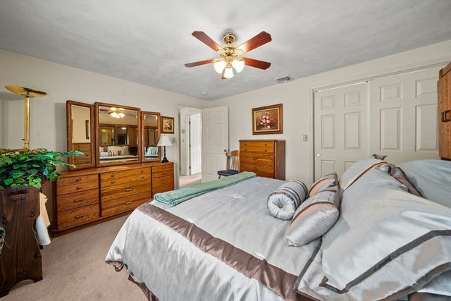 31 Emerald Dr, Lynn, MA 01904