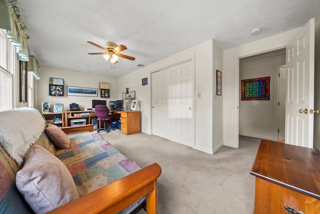 31 Emerald Dr, Lynn, MA 01904