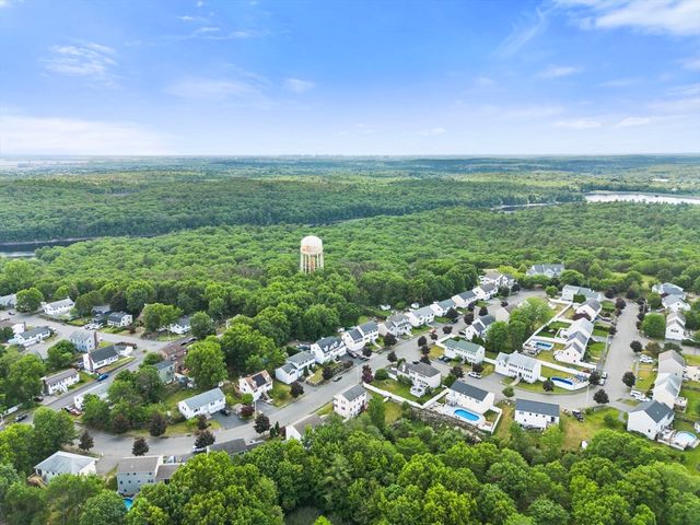 31 Emerald Dr, Lynn, MA 01904