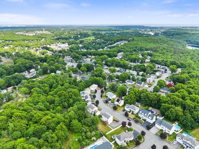 31 Emerald Dr, Lynn, MA 01904