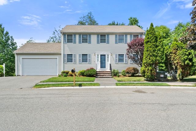 31 Emerald Dr, Lynn, MA 01904