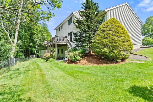31 Emerald Dr, Lynn, MA 01904