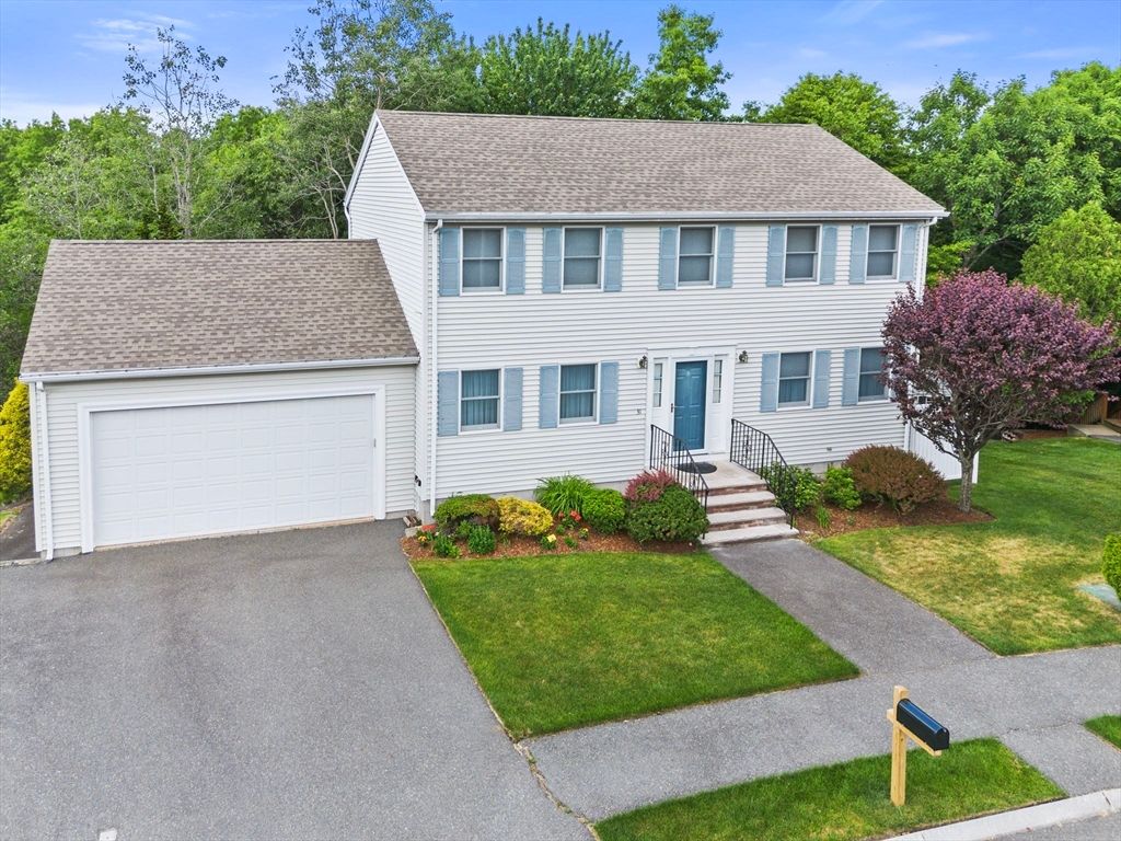31 Emerald Dr, Lynn, MA 01904