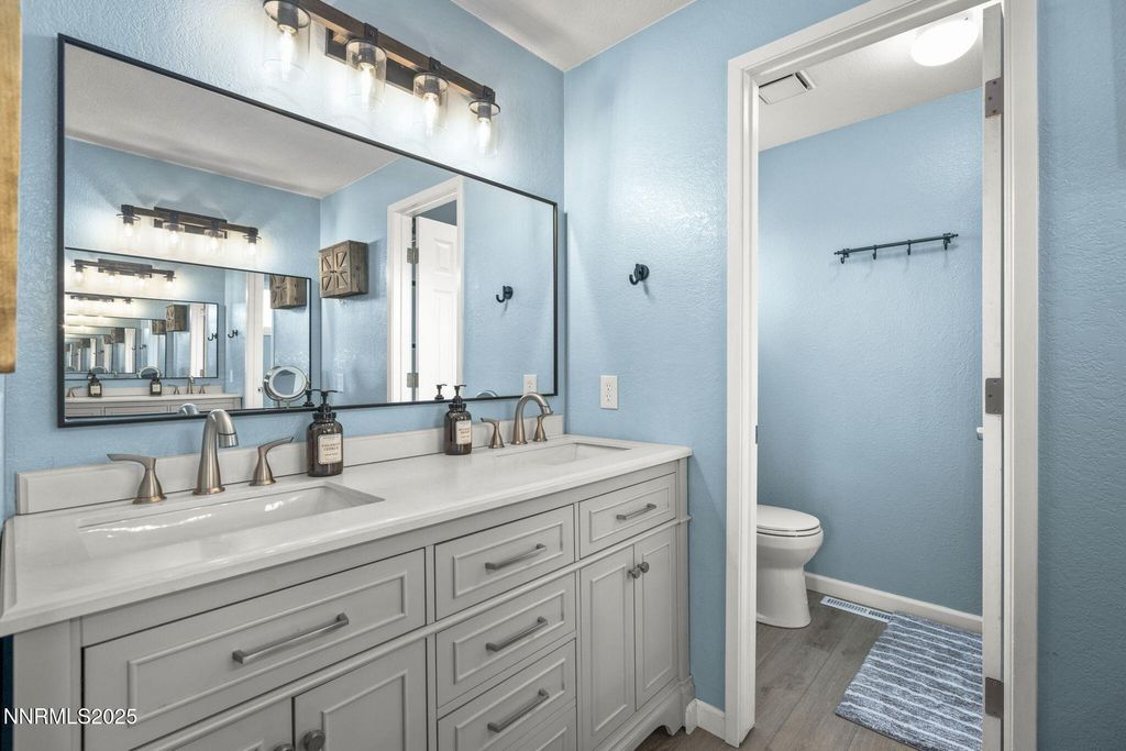 Image 19 of property listing at 1655 Sabatino Drive, Sparks, NV 89434