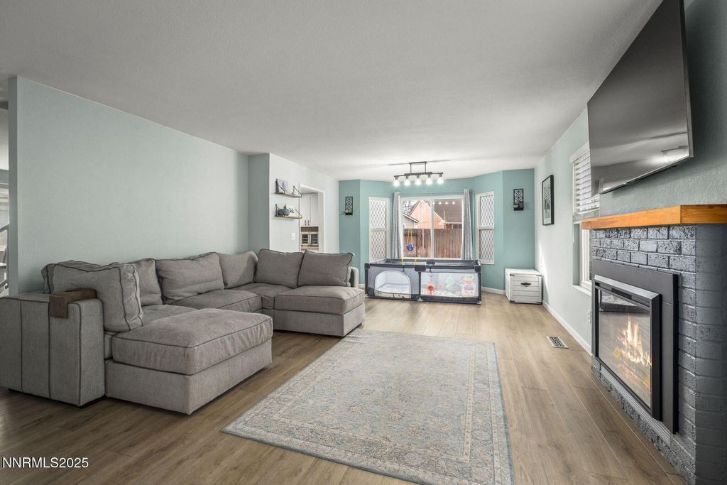 Image 4 of property listing at 1655 Sabatino Drive, Sparks, NV 89434