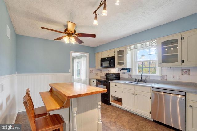 30 FOX RUN, York, PA 17403