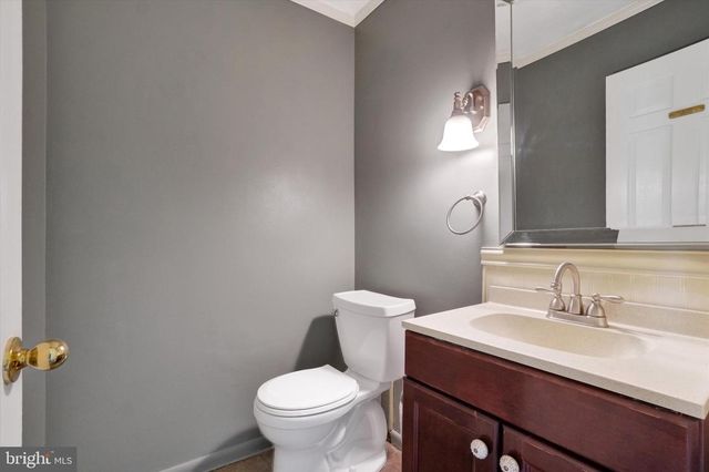 30 FOX RUN, York, PA 17403