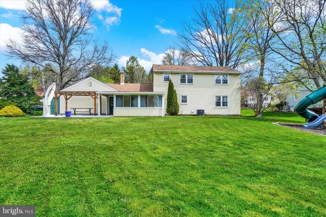 30 FOX RUN, York, PA 17403