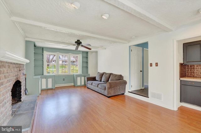 30 FOX RUN, York, PA 17403