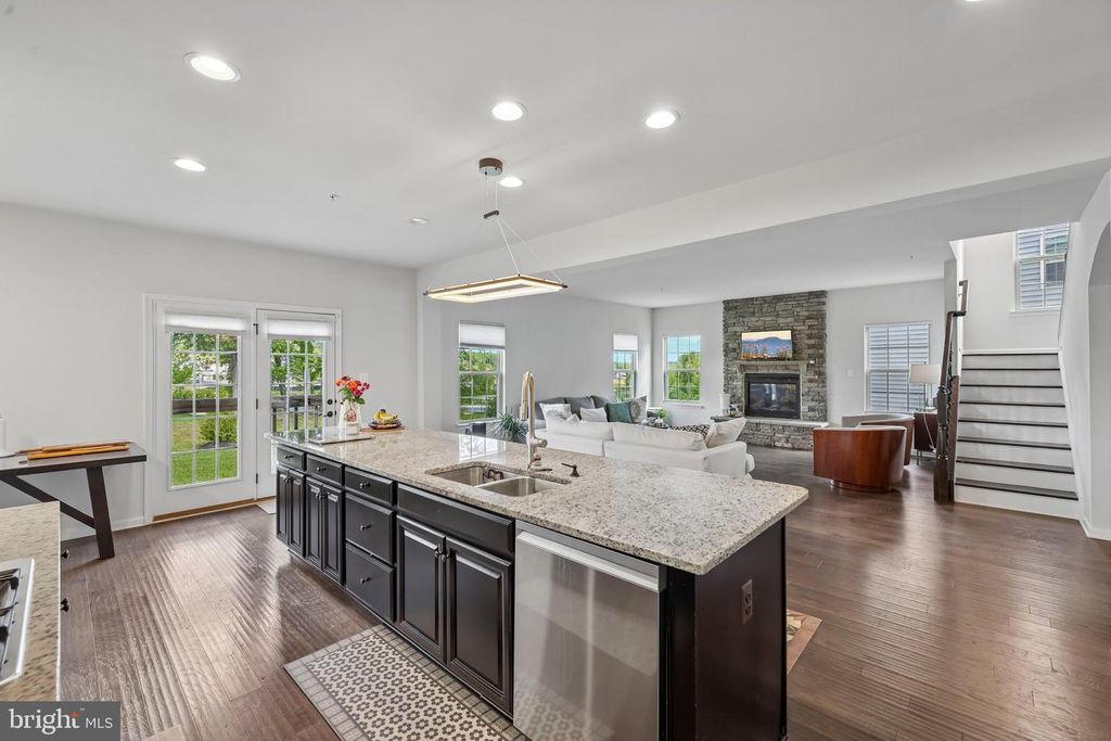 Image 14 of property listing at 10064 HUTZELL ST, Ijamsville, MD 21754