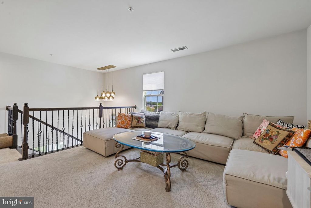 Image 24 of property listing at 10064 HUTZELL ST, Ijamsville, MD 21754