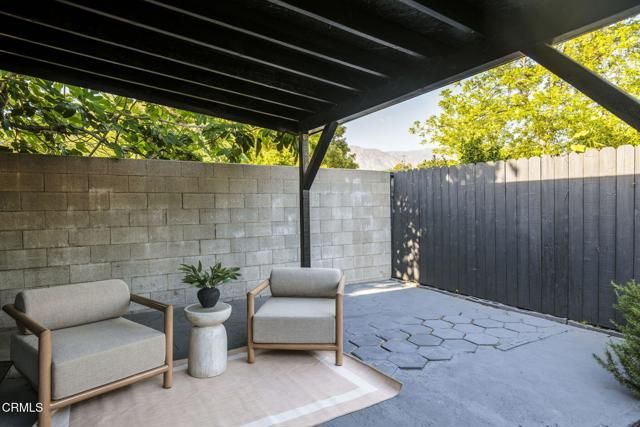 950 N Summit Avenue, Pasadena, CA 91103
