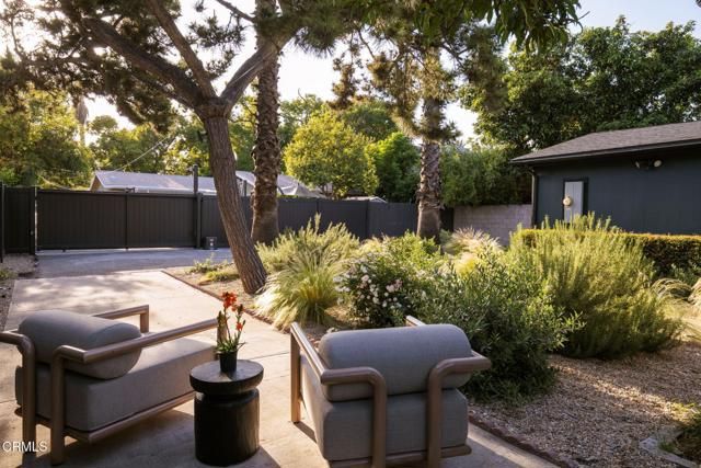 950 N Summit Avenue, Pasadena, CA 91103