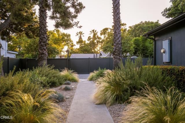 950 N Summit Avenue, Pasadena, CA 91103