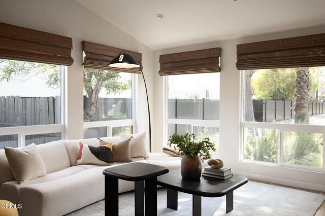 950 N Summit Avenue, Pasadena, CA 91103