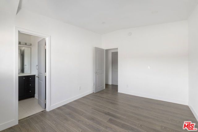 128 S Hoover Street, Los Angeles, CA 90004
