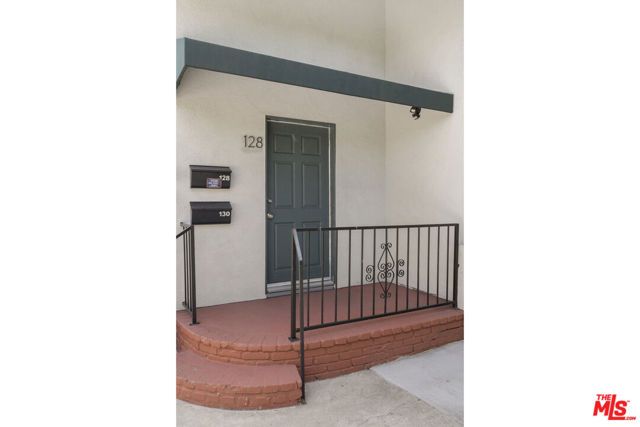 128 S Hoover Street, Los Angeles, CA 90004