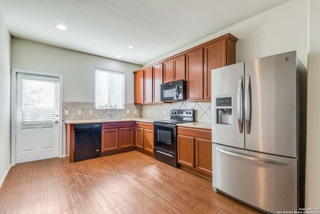 7702 Paraiso Hvn, Boerne, TX 78015