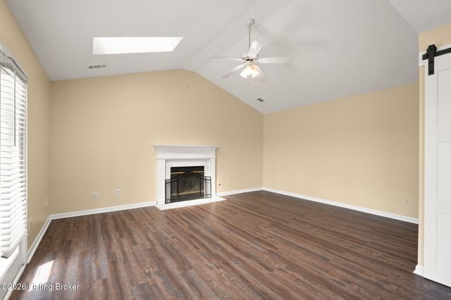 10900 Nagel Ct, Louisville, KY 40241