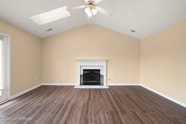 10900 Nagel Ct, Louisville, KY 40241