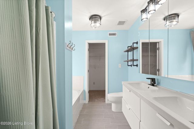 10900 Nagel Ct, Louisville, KY 40241