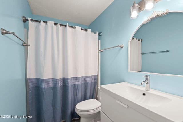 10900 Nagel Ct, Louisville, KY 40241