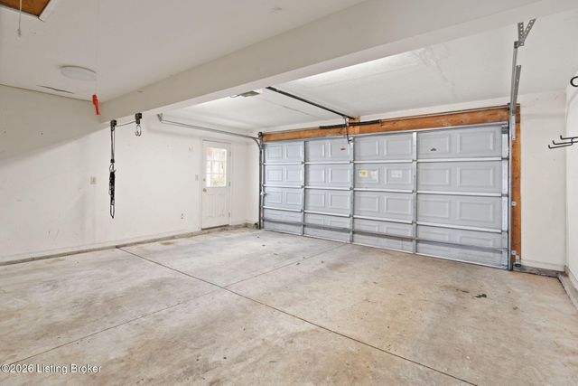 10900 Nagel Ct, Louisville, KY 40241