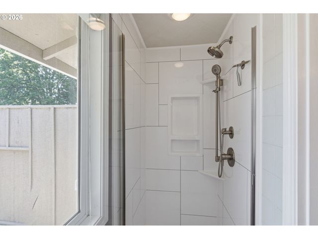 11618 Se MCGILLIVRAY Blvd, Vancouver, WA 98683