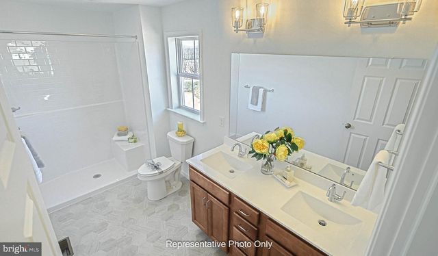 127 ALEXANDRIA DR, Annville, PA 17003