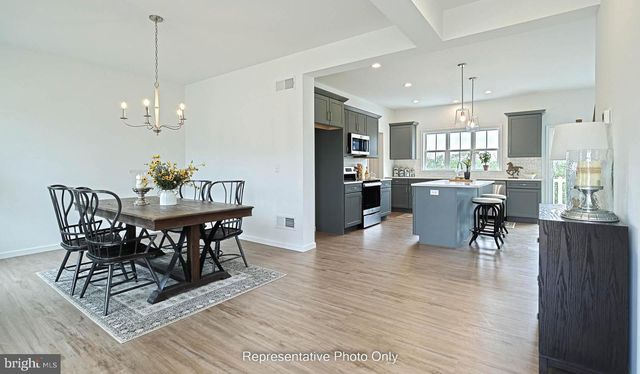 127 ALEXANDRIA DR, Annville, PA 17003