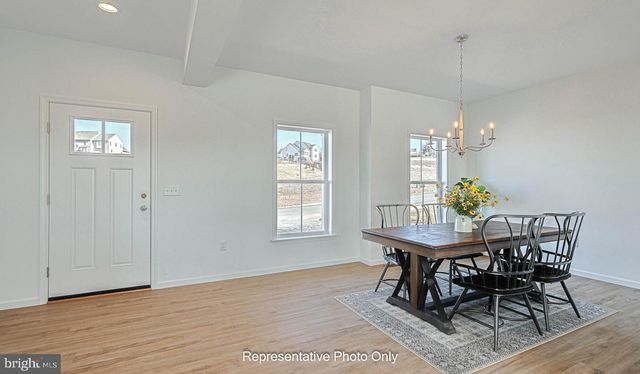 127 ALEXANDRIA DR, Annville, PA 17003