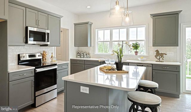 127 ALEXANDRIA DR, Annville, PA 17003