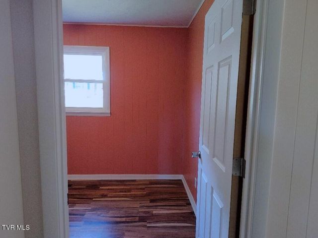 2805 East 6th Avenue, Big Stone Gap, VA 24219