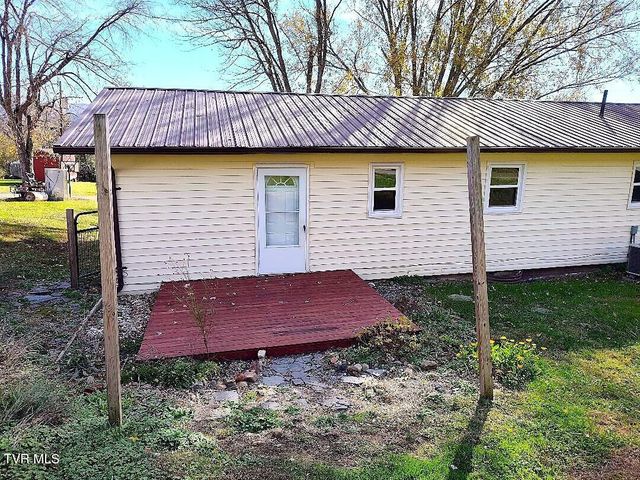 2805 East 6th Avenue, Big Stone Gap, VA 24219