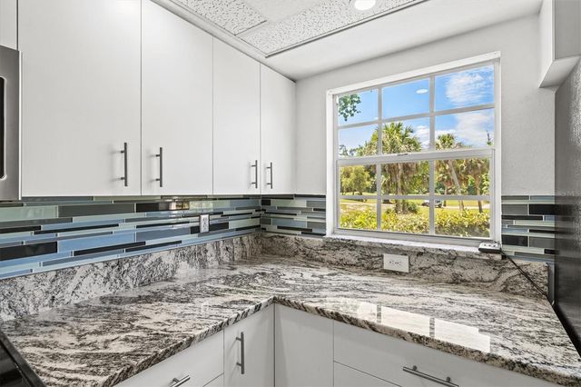 811 MONTROSE DRIVE 103, Venice, FL 34293