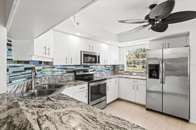 811 MONTROSE DRIVE 103, Venice, FL 34293