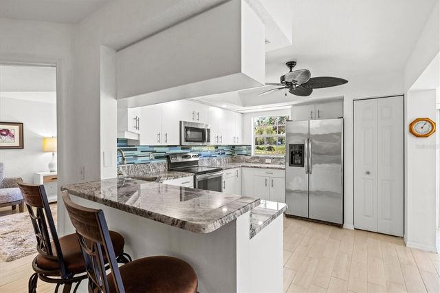 811 MONTROSE DRIVE 103, Venice, FL 34293