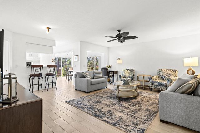 811 MONTROSE DRIVE 103, Venice, FL 34293