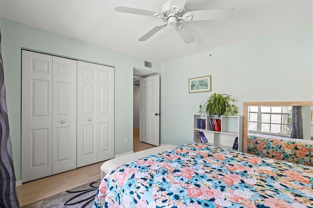 811 MONTROSE DRIVE 103, Venice, FL 34293