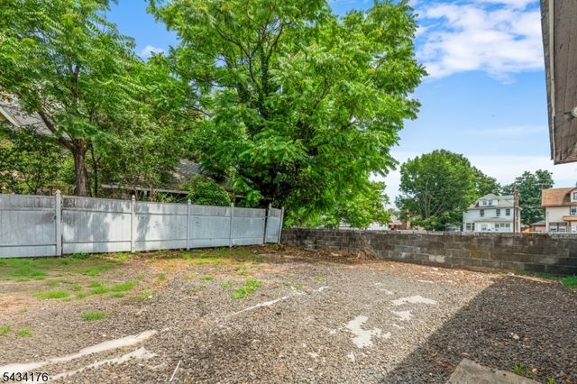 545 E 29Th St, Paterson City, NJ 07504