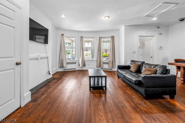 545 E 29Th St, Paterson City, NJ 07504