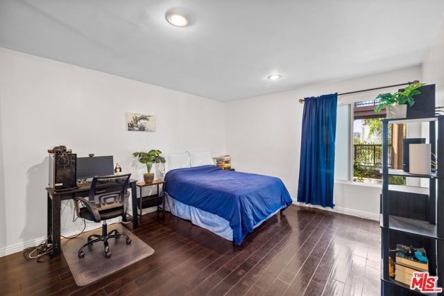 4050 Via Dolce 240, Marina Del Rey, CA 90292