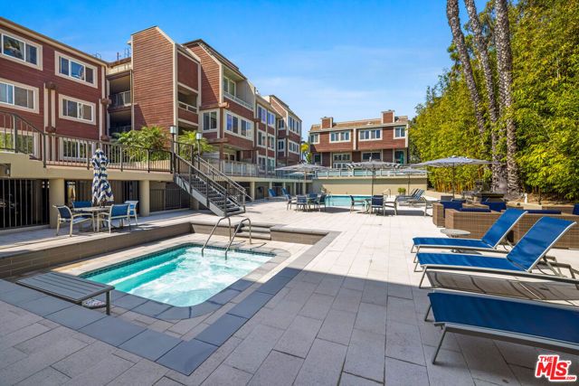 4050 Via Dolce 240, Marina Del Rey, CA 90292