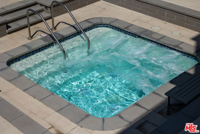 4050 Via Dolce 240, Marina Del Rey, CA 90292