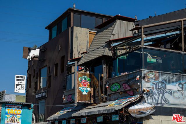 4050 Via Dolce 240, Marina Del Rey, CA 90292